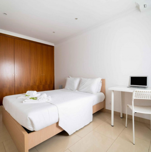 Tasteful double bedroom in the centre of Braga