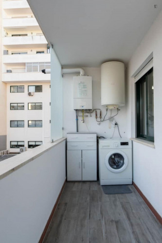 Elegant 4-bedroom apartment with balcony in the heart of Vila Nova de Gaia