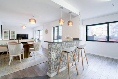 Elegant 4-bedroom apartment with balcony in the heart of Vila Nova de Gaia - Gallery - 18