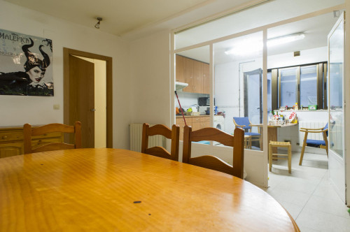 Nice single bedroom in a 6-bedroom flat, in the centre - Gallery - 44