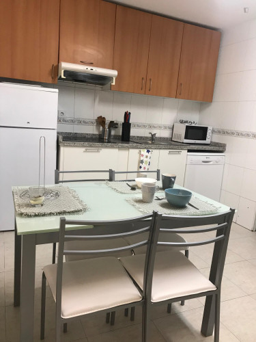 Nice single bedroom in a 6-bedroom flat, in the centre - Gallery - 28