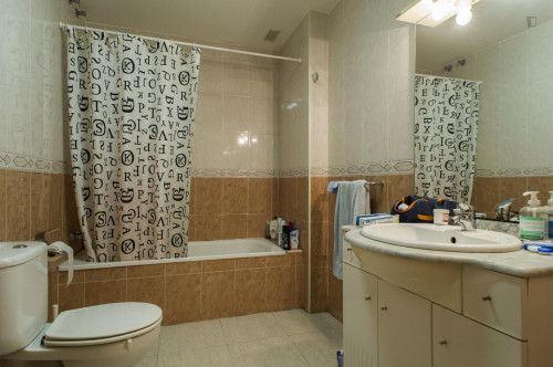 Nice single bedroom in a 6-bedroom flat, in the centre - Gallery - 22