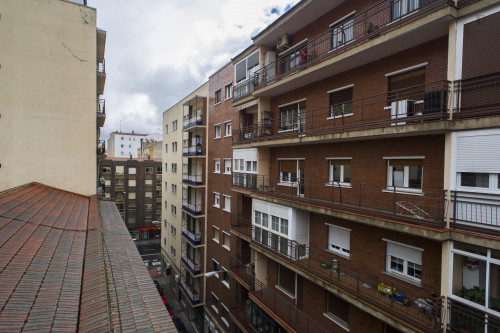 Single bedroom in a 5-bedroom apartment near Instituto De Enseñanzas Aplicadas - Gallery - 7