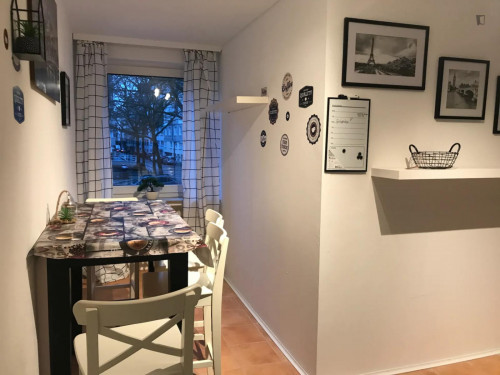 Spacious Single Bedroom well connected to Bürgerpark Bremen - Gallery - 6