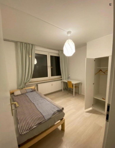 Spacious Single Bedroom well connected to Bürgerpark Bremen