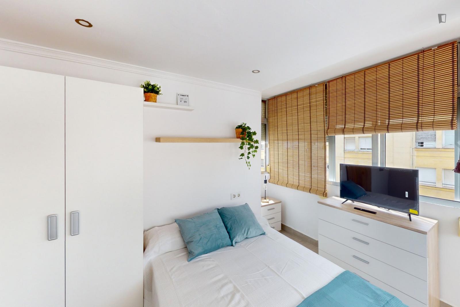 Appealing Single Bedroom - 1