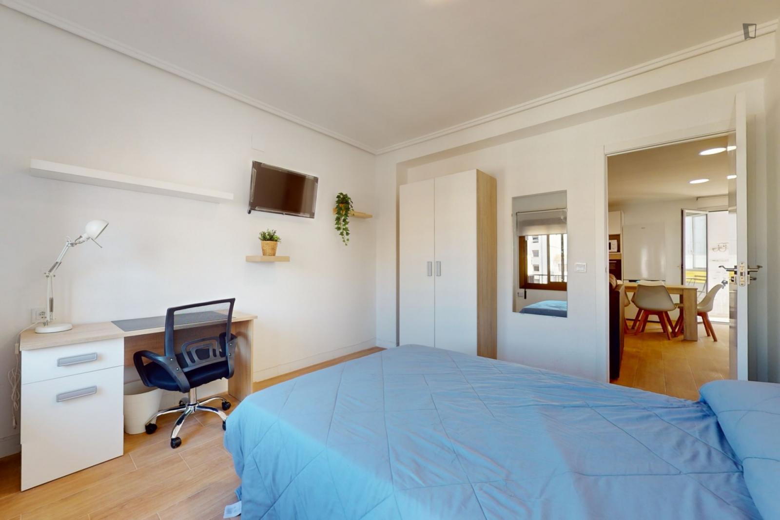 Cozy Single Bedroom With Balcony - 1