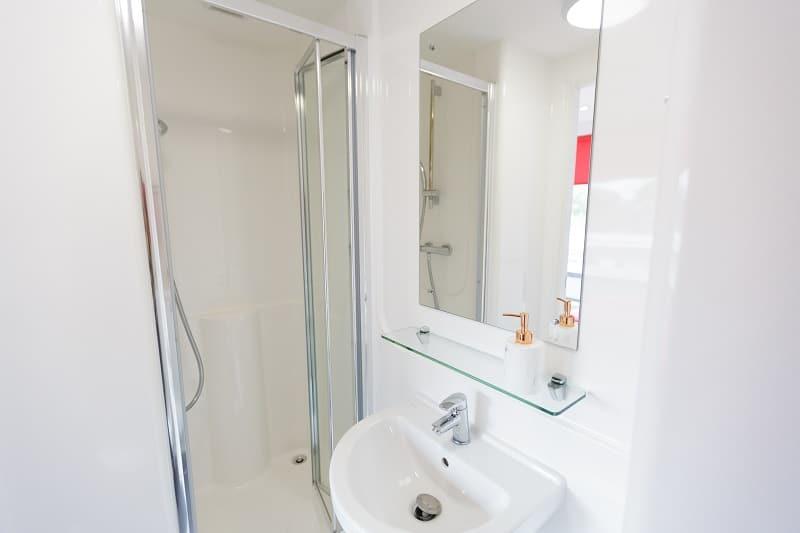  Bronze En-Suite  -  AXO New Cross  - Gallery -  5