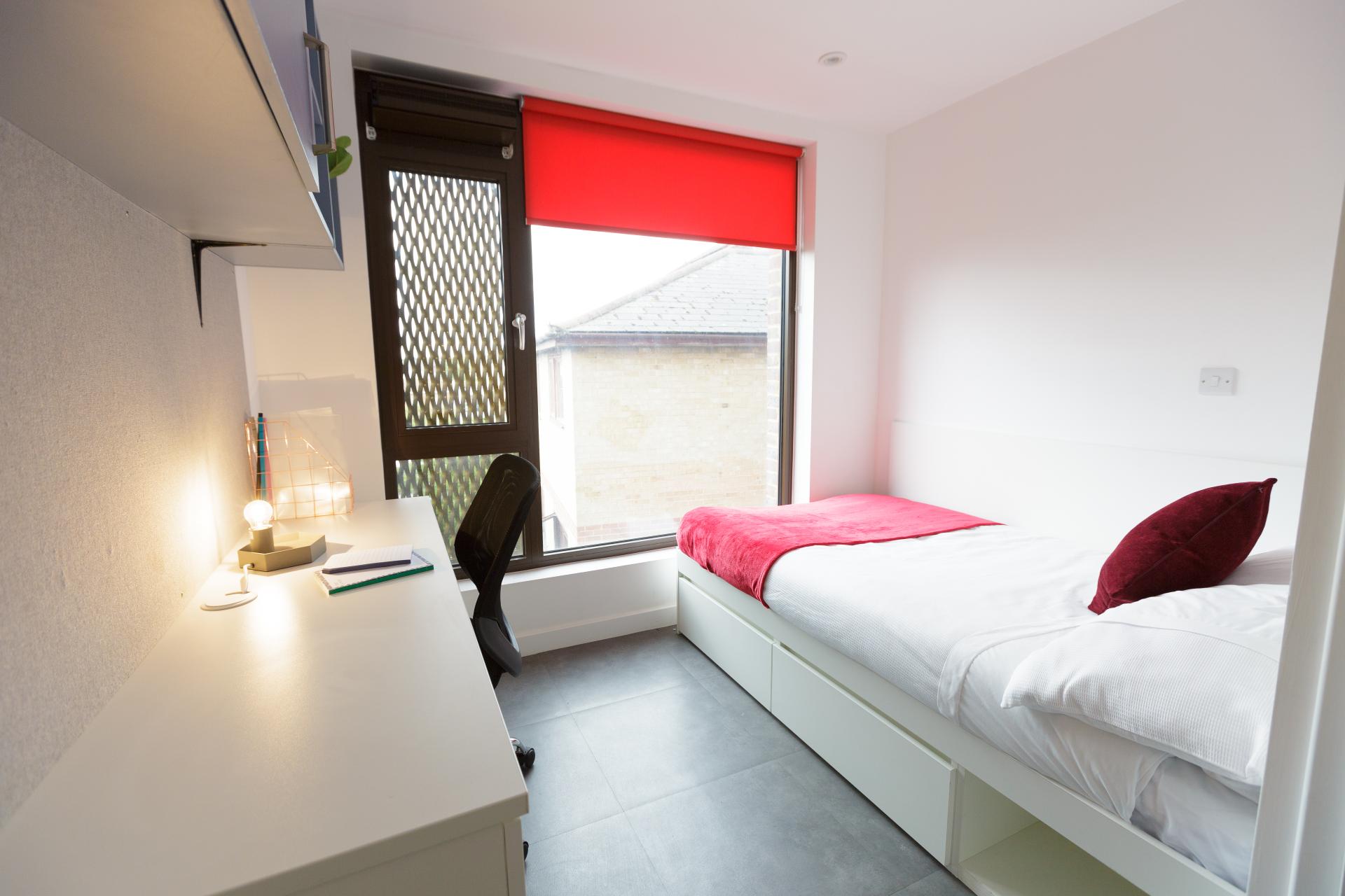  Silver En-Suite (Accessible)  -  AXO New Cross  - Gallery -  8