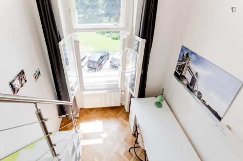 Bright single bedroom within easy reach of Újezd funicular