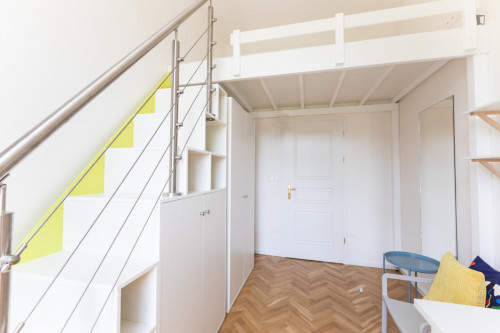 Bright single bedroom within easy reach of Újezd funicular