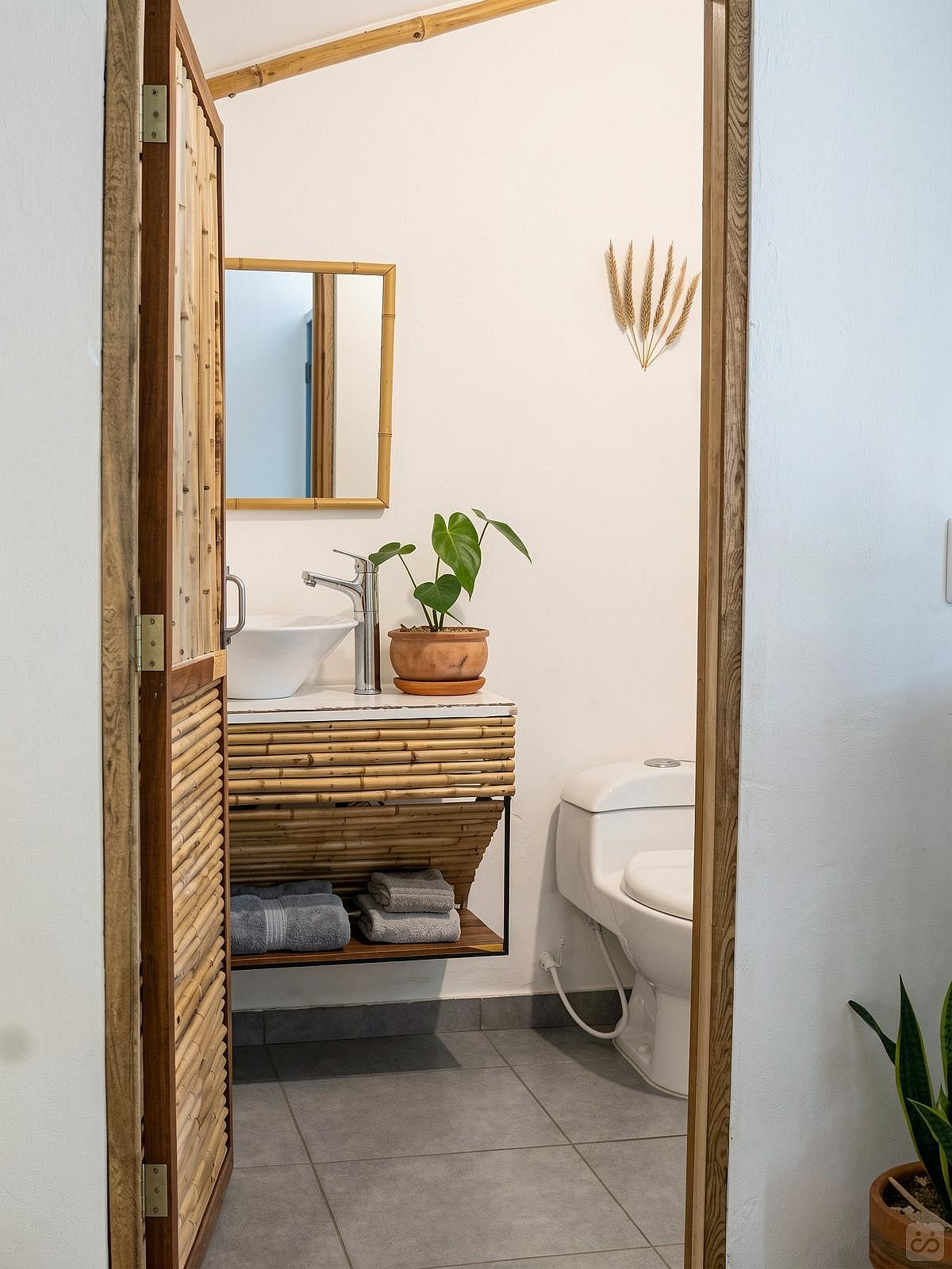  Private Double  -  Gorgeous house promoting healthy lifestyle w/ breakfast and dinner included.  - Gallery -  21