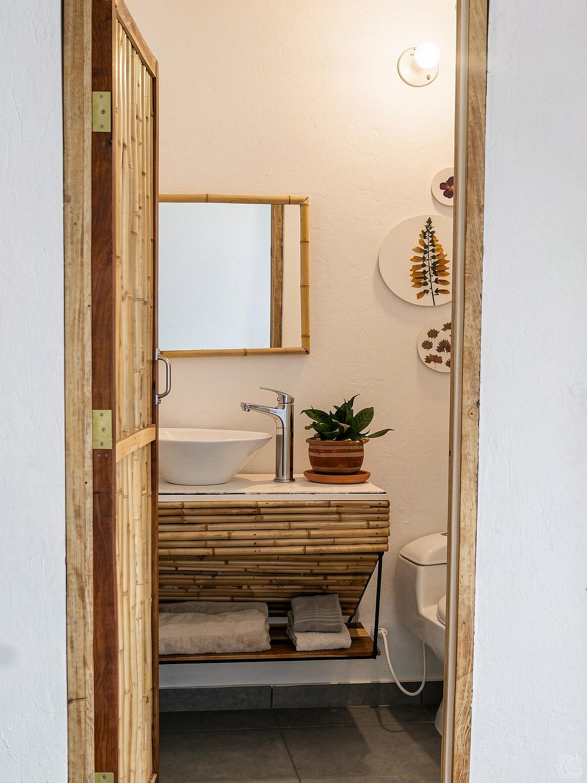  Single  -  Gorgeous house promoting healthy lifestyle w/ breakfast and dinner included.  - Gallery -  1