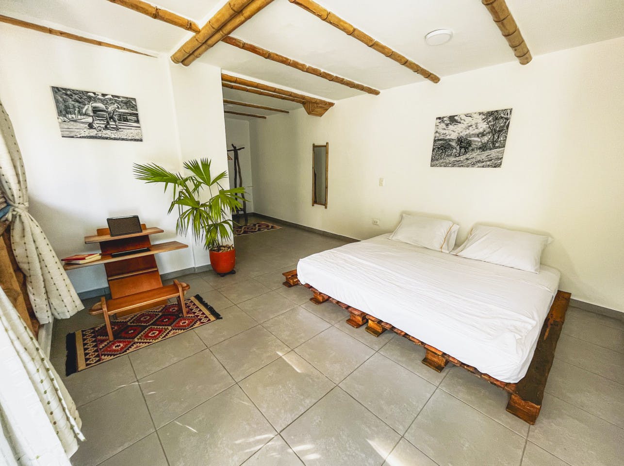  Private King  -  Gorgeous house promoting healthy lifestyle w/ breakfast and dinner included.  - Gallery -  12