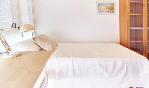 Lovely single bedroom close to the Nervión Plaza