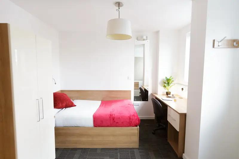  Silver En-Suite  -  AXO Islington  - Gallery -  1