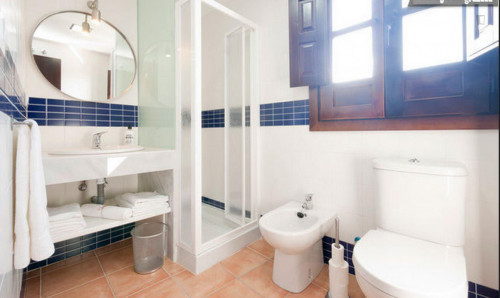 Nice 2-bedroom flat in sunny Albaicín, Granada