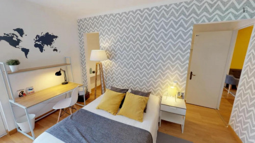 Sublime double bedroom in Euralille