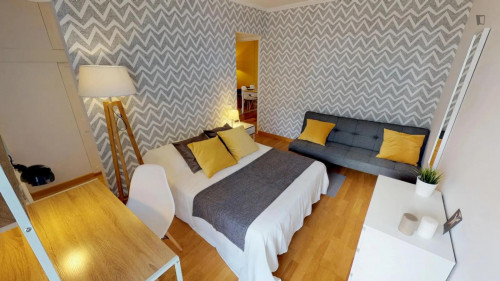 Sublime double bedroom in Euralille