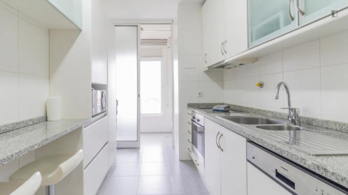 Pleasant and sunny 2-bedroom flat  - Gallery -  5