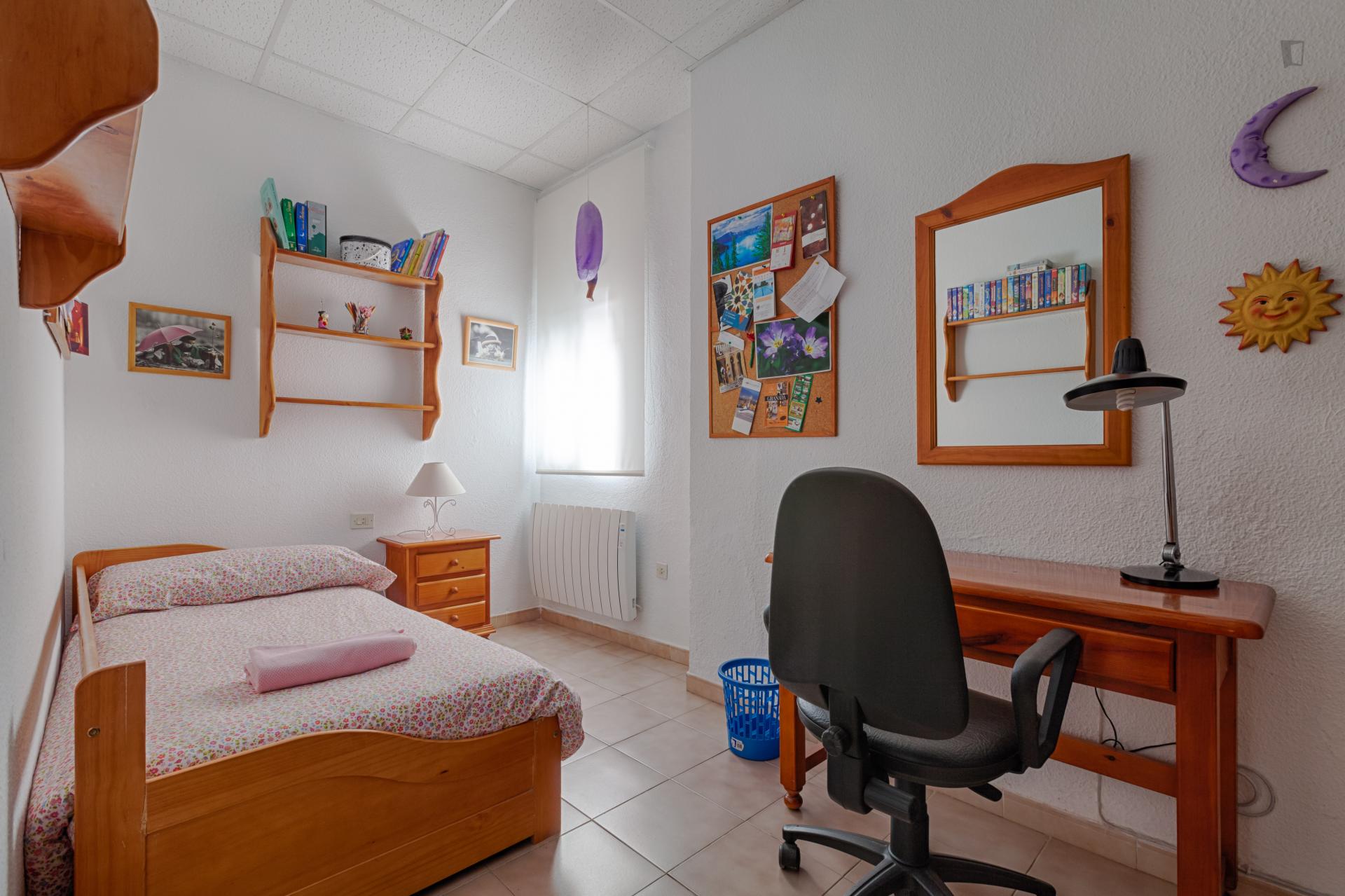 Single bedroom with breakfast, lunch and dinner included
