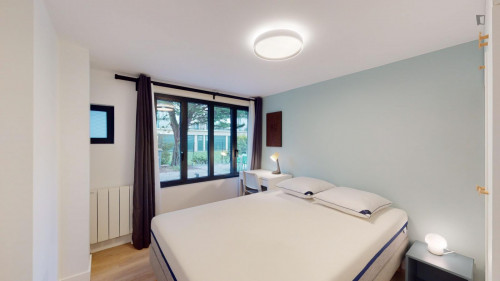 Charismatic double bedroom in Ivry-sur-Seine