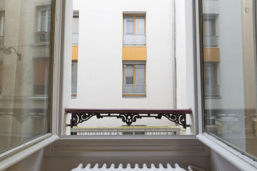 Cool single bedroom in a hotel, near the Porte de Clignancourt metro station  - Gallery -  4