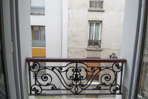 Bright single ensuite bedroom in a hotel, in the 18th arrondissement  - Gallery -  5