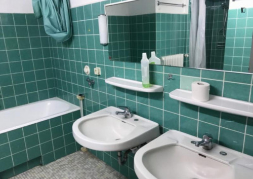 Comfy Single Bedroom close to Am Wall