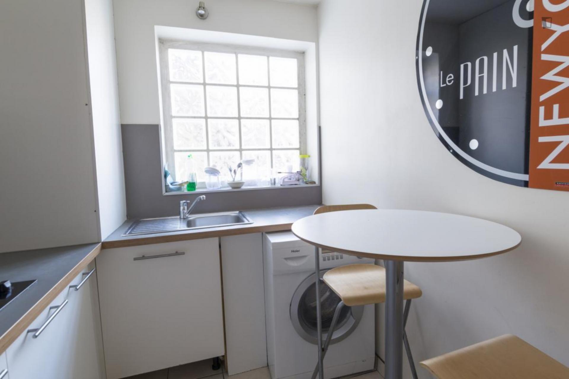 Comfy single bedroom in well-connected Vitry-sur-Seine