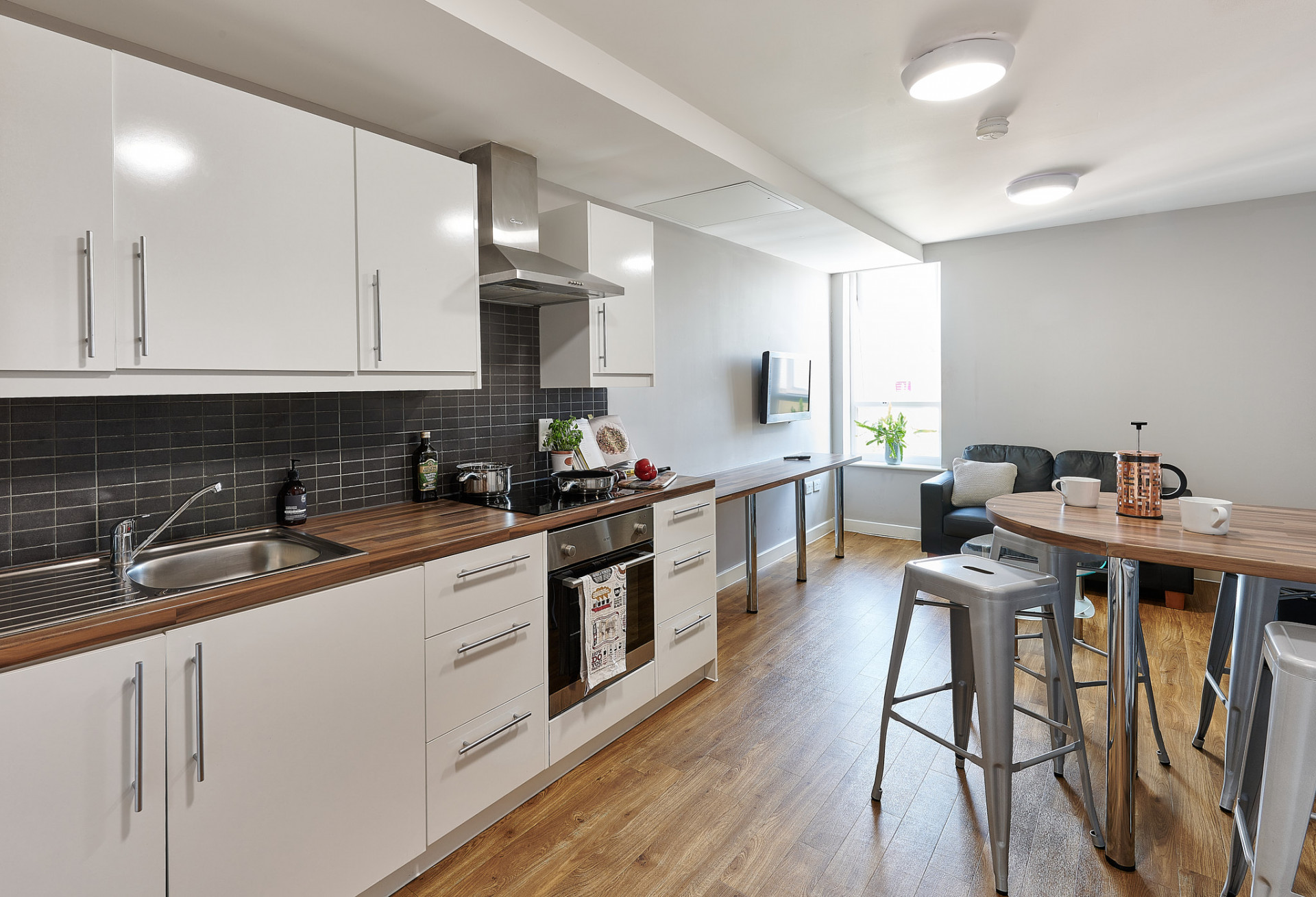 Classic En-Suite (5-Bed)  -  The Mews  - Gallery -  2