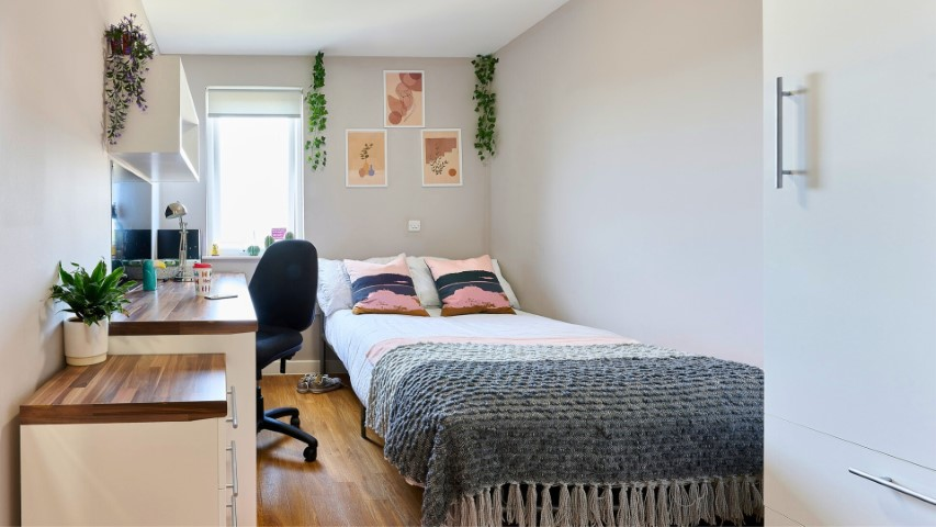 Six Bedroom Flat - 8