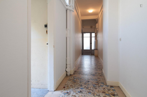 Bright Studio Batignolles  Separate Kitchen  Bathroom  Elevator  Double Bed - Gallery - 5