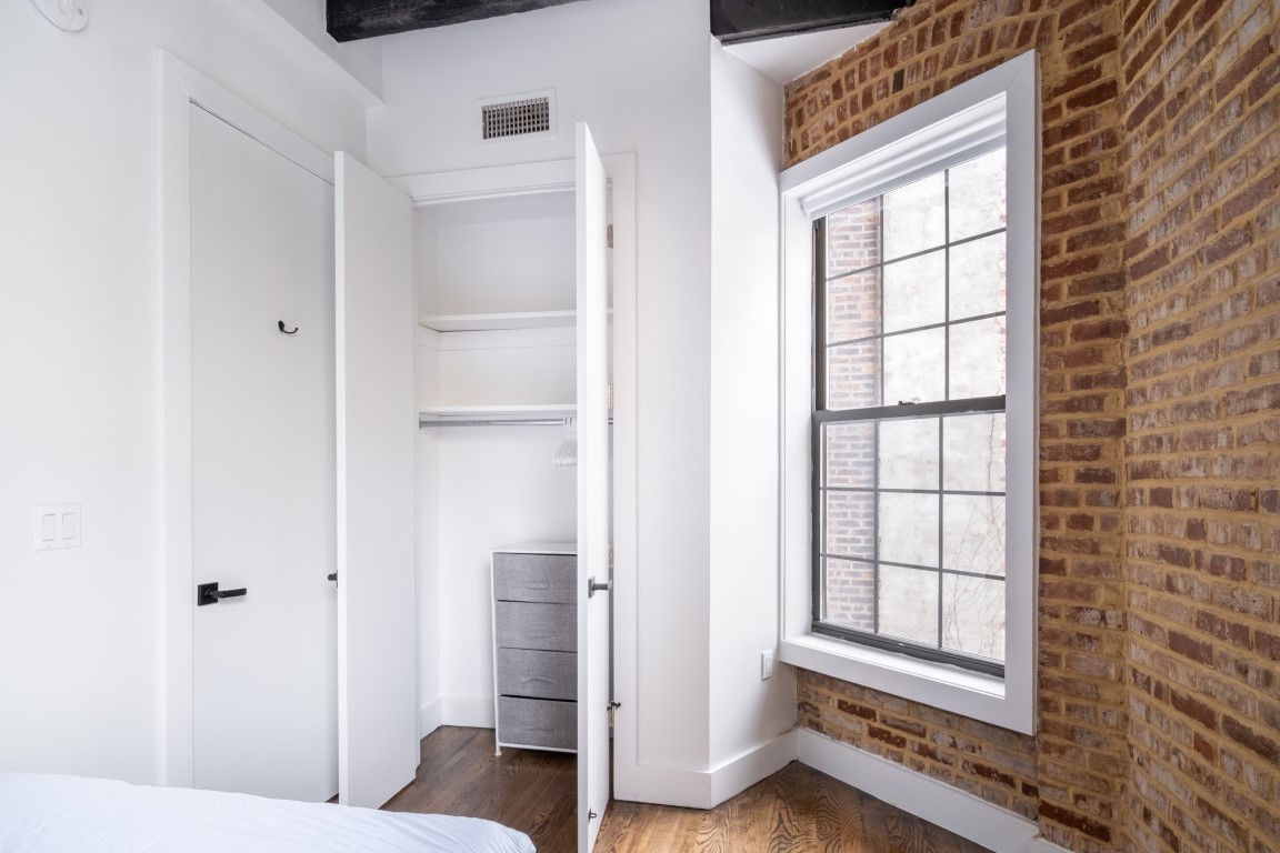  Standard Large With Desk  -  The Clark House  - Gallery -  19