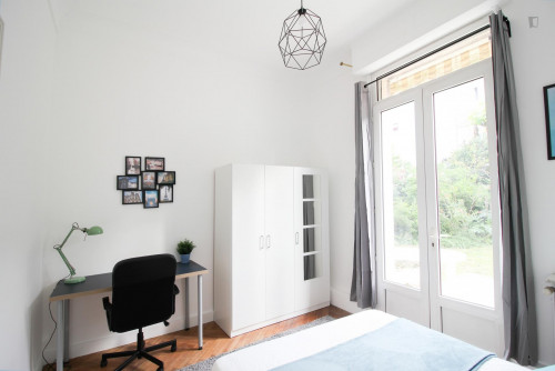 Chambre très lumineuse dans une grande maison à Bordeaux
