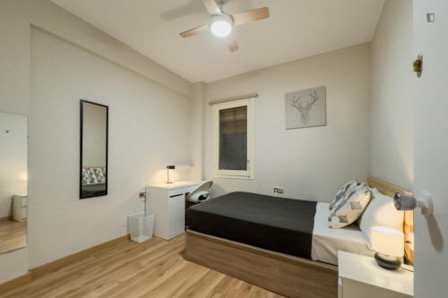 Welcoming single bedroom close to La Salle Campus Barcelona