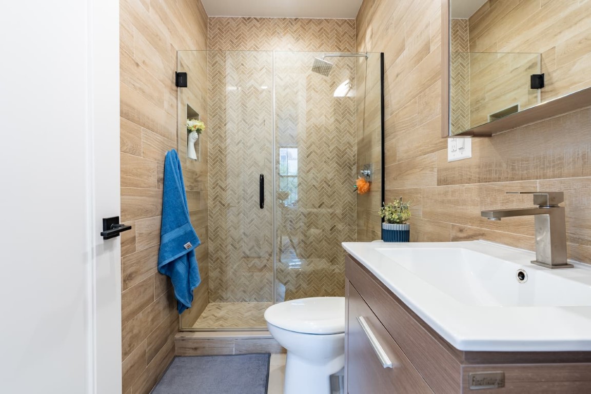  Standard +  -  The Seneca House  - Gallery -  19