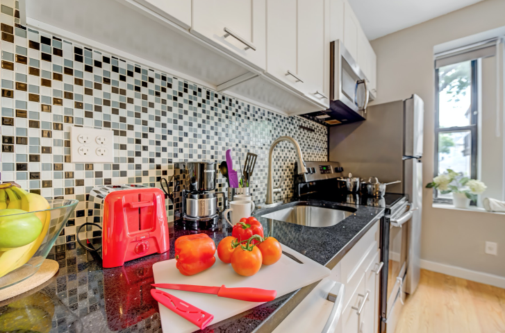 Private Standard Large Room In 2BR - 6