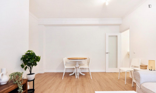 Spacious single bedroom in Tiro de Línea - Gallery - 19