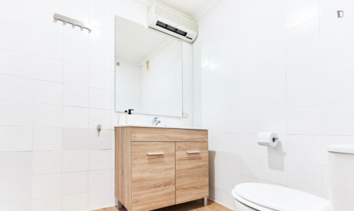 Spacious single bedroom in Tiro de Línea - Gallery - 11