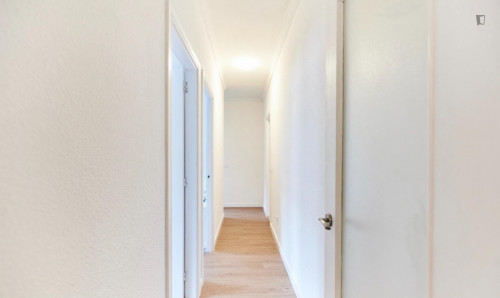 Spacious single bedroom in Tiro de Línea - Gallery - 7