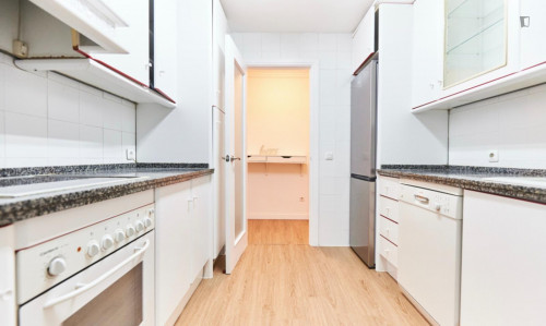 Spacious single bedroom in Tiro de Línea - Gallery - 14