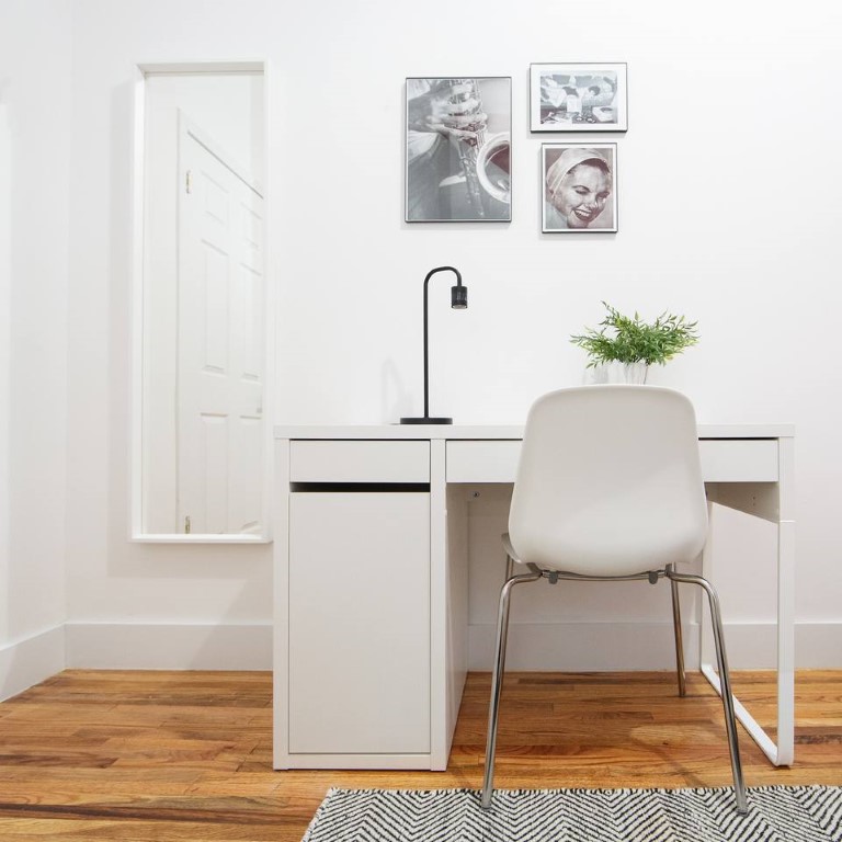 Large Private Room With Desk - 35