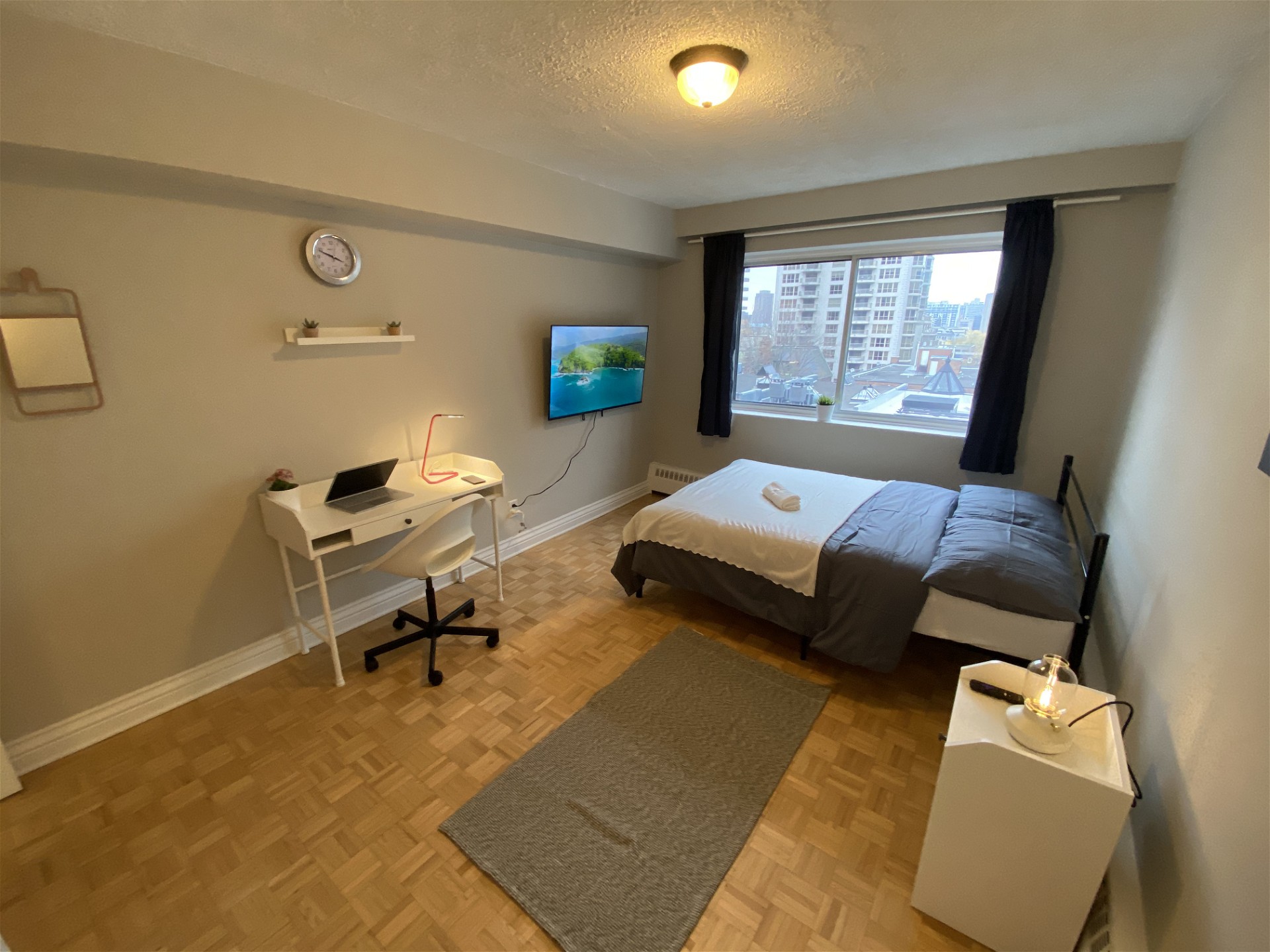  Silver Room  -  Montreal -  Drummond St  - Gallery -  2