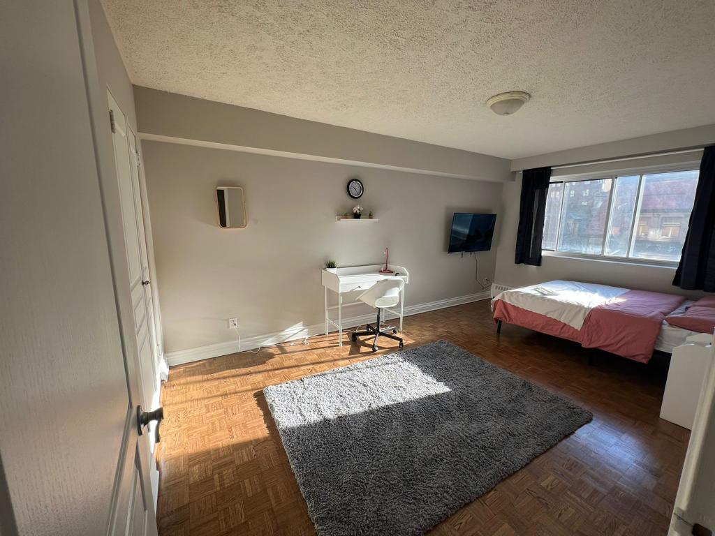  Silver Plus Room  -  Montreal -  Drummond St  - Gallery -  5