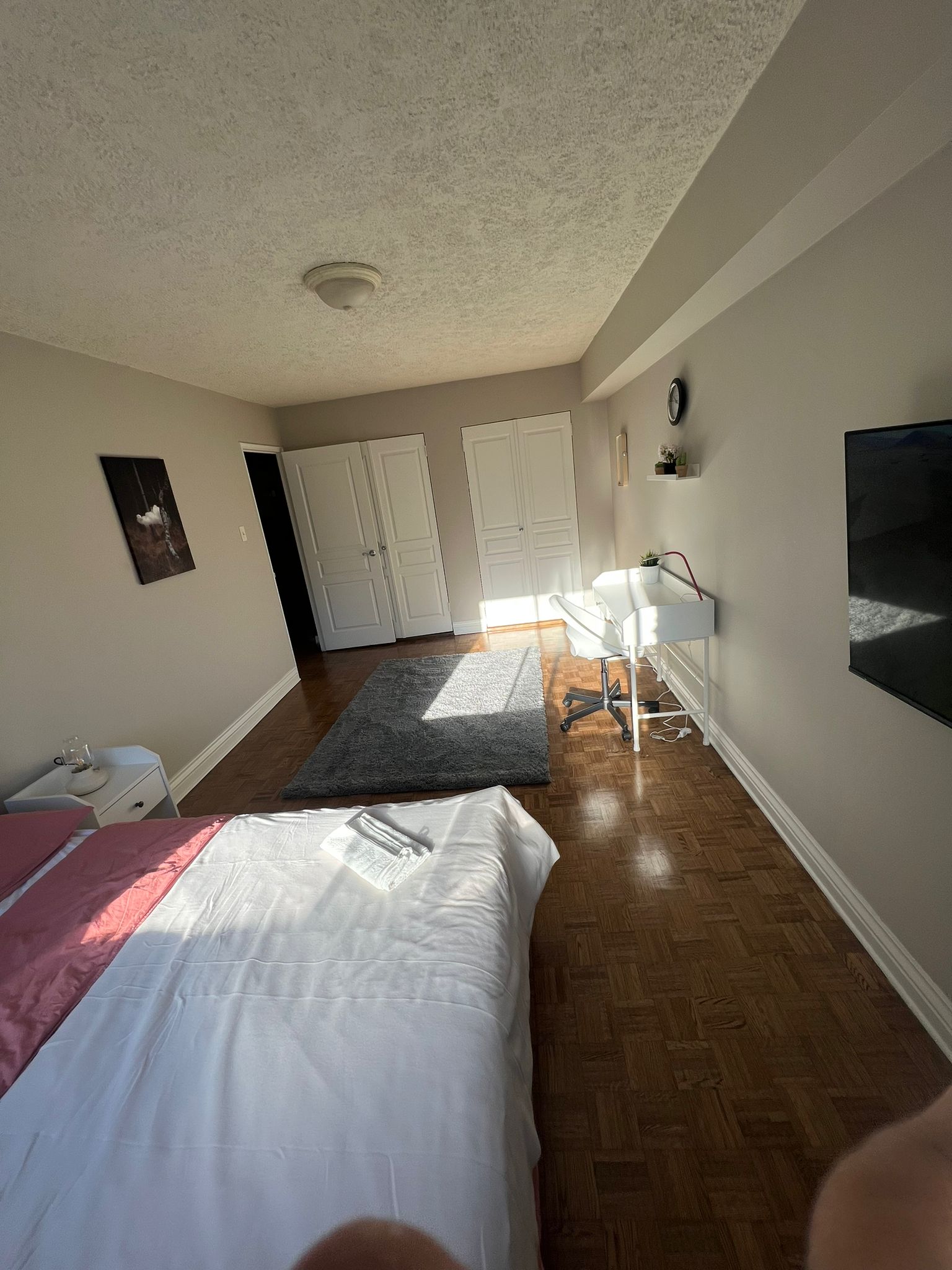  Silver Plus Room  -  Montreal -  Drummond St  - Gallery -  2