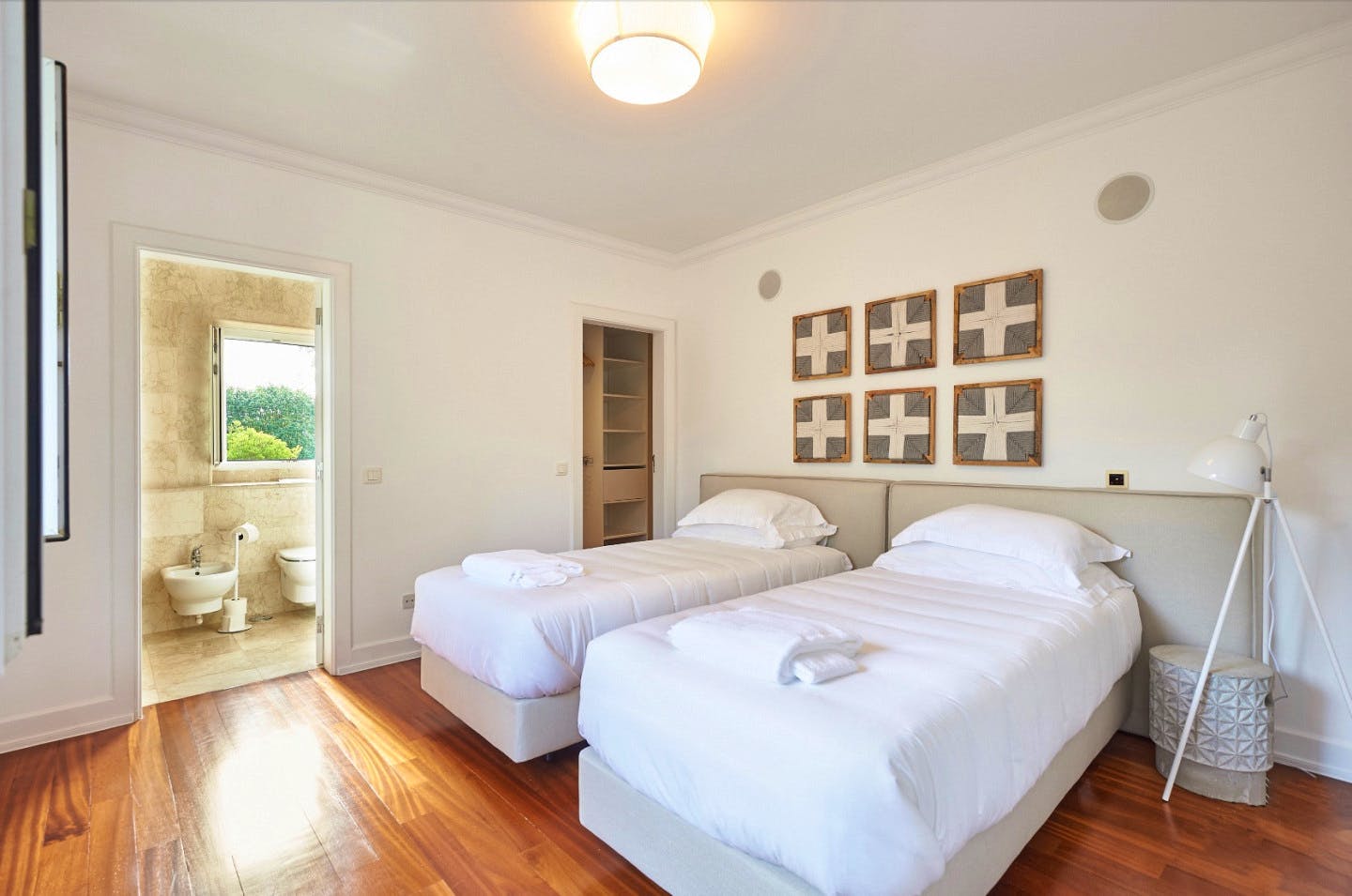 Private Room 1 - 10
