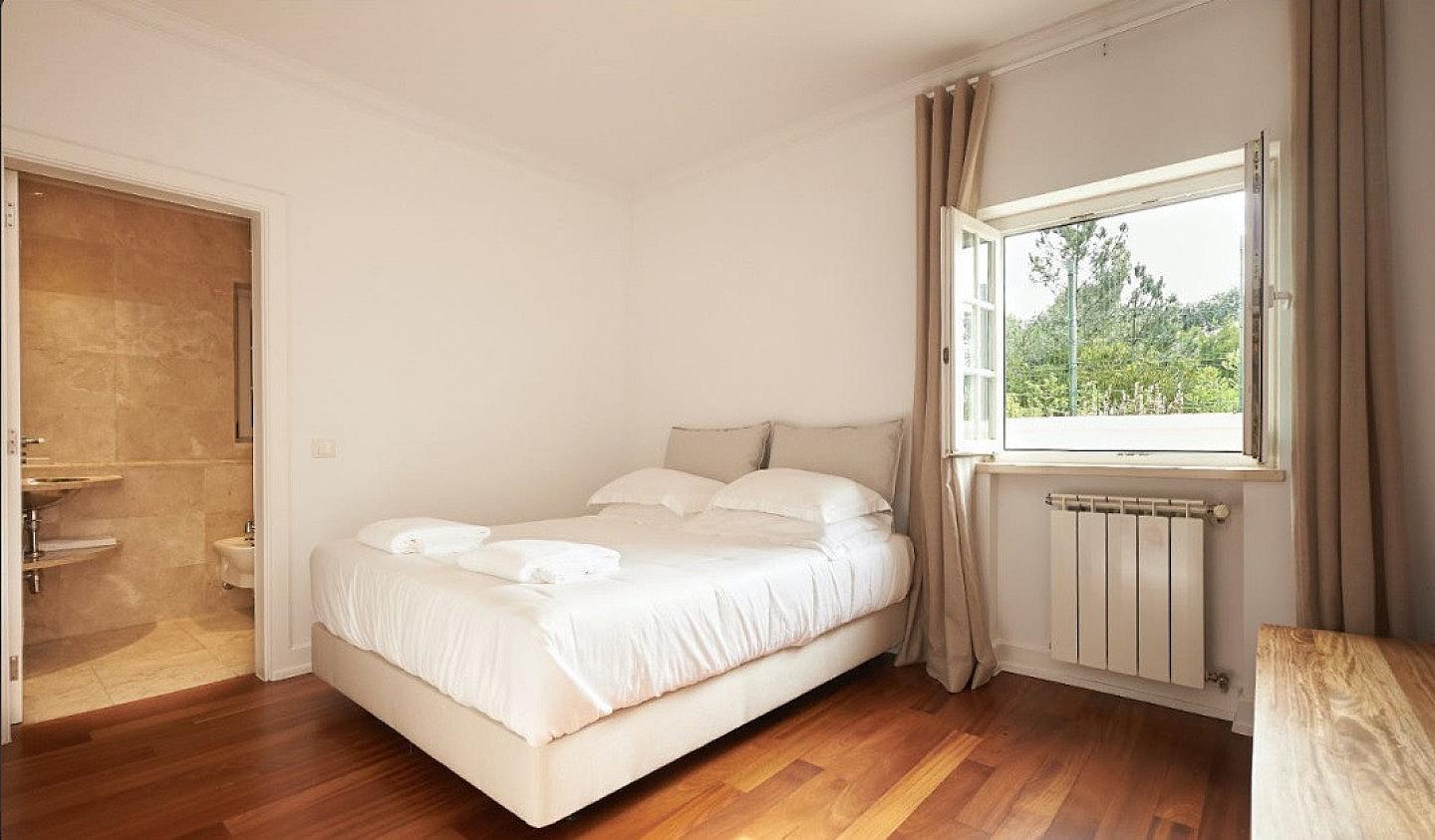 Private Room 2 - 19