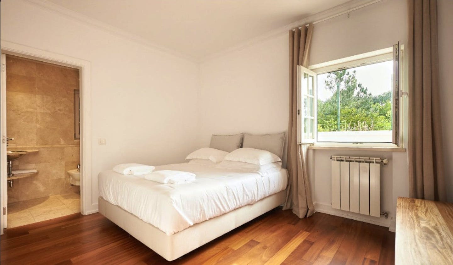 Private Room 2 - 10