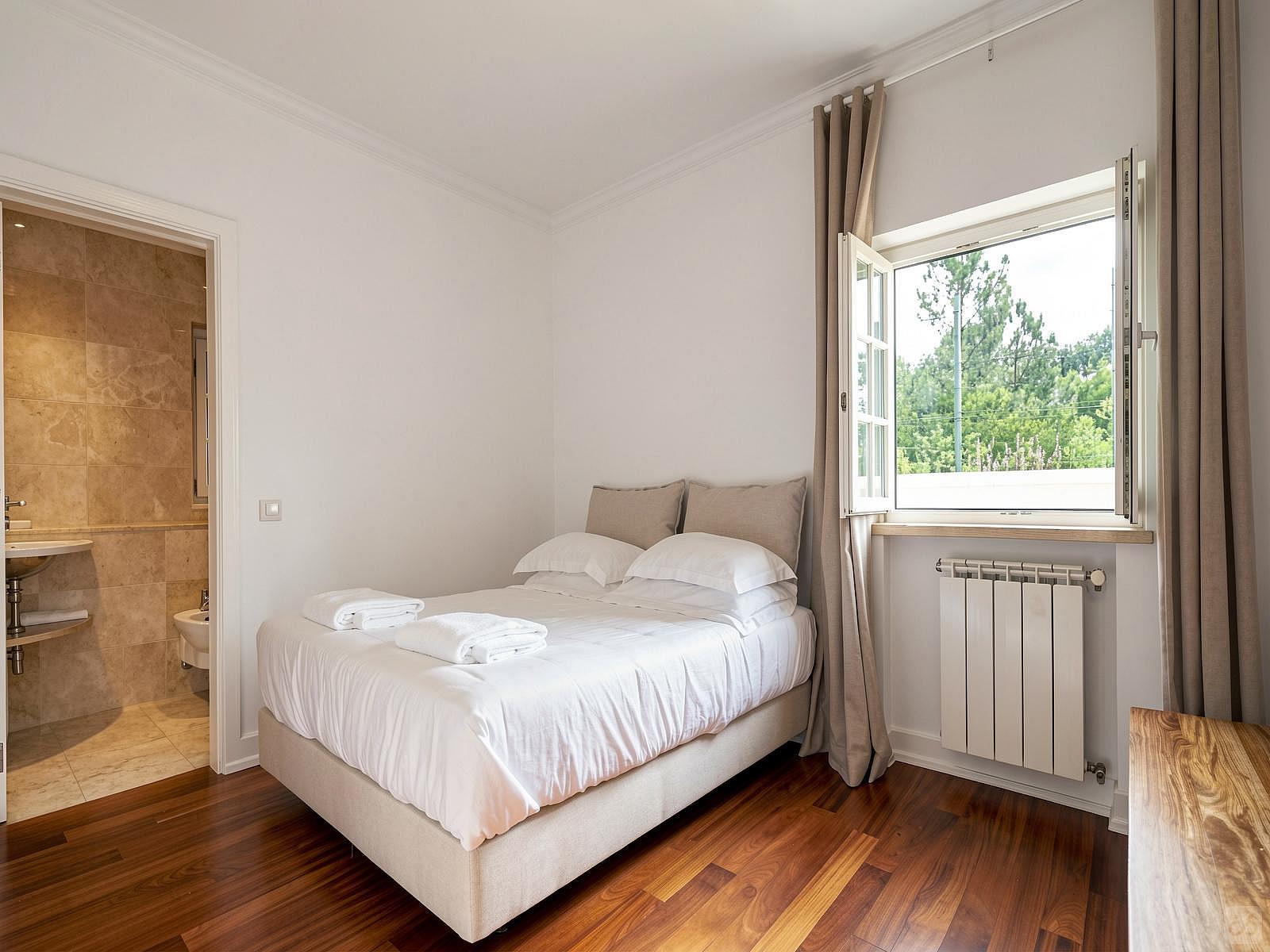 Private Room 2 - 24